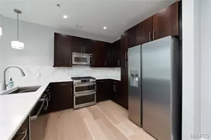 4909 Laclede Ave, Saint Louis, MO 63108 - Photo 14