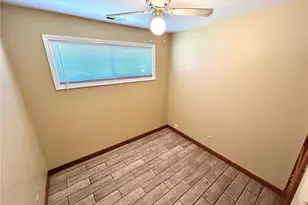 5515 Holborn Dr, Normandy, MO 63121 - Photo 14
