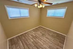 5515 Holborn Dr, Normandy, MO 63121 - Photo 12