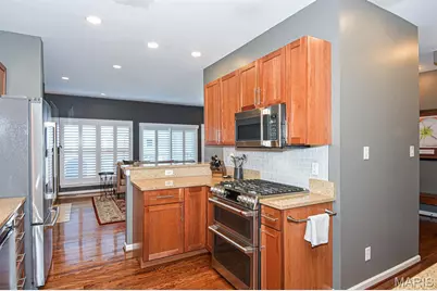 2126 Franz Park, Saint Louis, MO 63139 - Photo 12