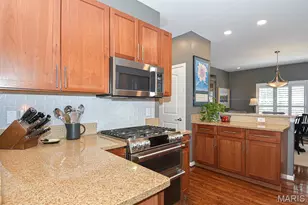 2126 Franz Park, Saint Louis, MO 63139 - Photo 8