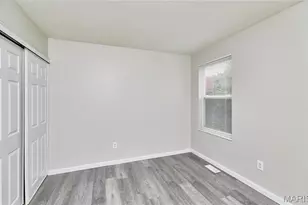 12041 Victorian Village Ct, Saint Louis, MO 63138 - Photo 14