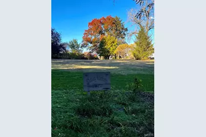 2825 Charbonier Road, Florissant, MO 63031 - Photo 4