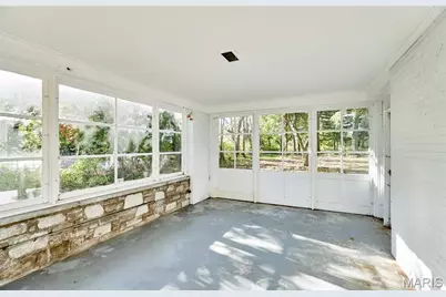 84 Bellerive Acres, Bellerive, MO 63121 - Photo 18