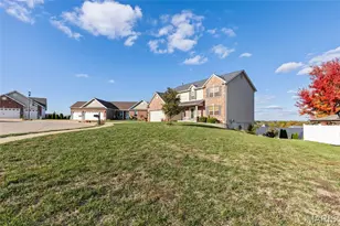 672 Berrywine Ln, Arnold, MO 63010 - Photo 4
