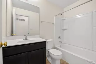 506 Horseshoe Bend Dr, Wentzville, MO 63385 - Photo 14