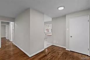 9725 Medford Dr, Riverview, MO 63136 - Photo 8