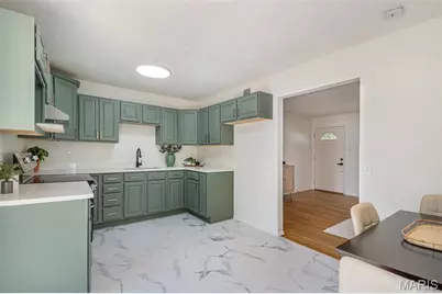 274 Dashwood Drive, Ferguson, MO 63135 - Photo 6