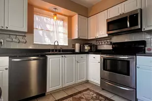 539 Colebrook Dr, Webster Groves, MO 63119 - Photo 4
