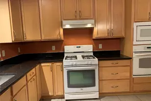 811 Wheaton Way, Creve Coeur, MO 63141 - Photo 18