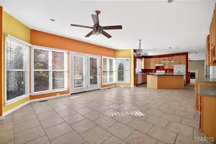 811 Wheaton Way, Creve Coeur, MO 63141 - Photo 14