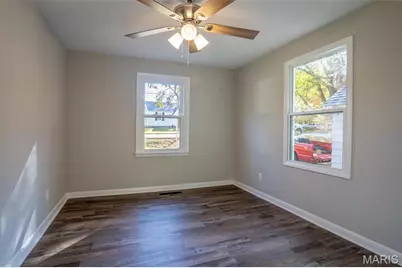 137 Holdinghausen Drive, Crystal City, MO 63019 - Photo 10