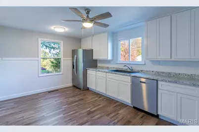 137 Holdinghausen Drive, Crystal City, MO 63019 - Photo 6