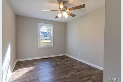 137 Holdinghausen Drive, Crystal City, MO 63019 - Photo 8