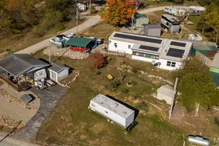 14607 Rock Cliff Dr, Saint Genevieve, MO 63670 - Photo 2