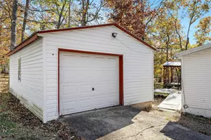 10283 Green Bottom Dr, Sullivan, MO 63080 - Photo 8