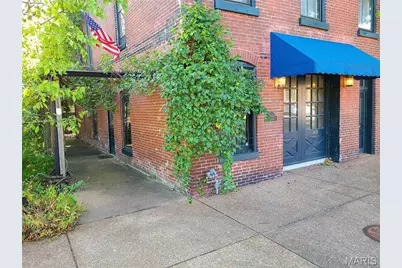 1410 S 18th Street, Saint Louis, MO 63104 - Photo 2