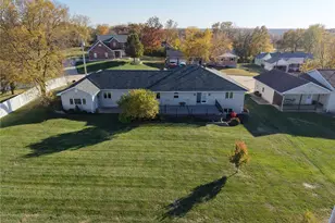 325 Hummingbird Ln, Hannibal, MO 63401 - Photo 4
