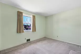 9243 Roger Lee Ln, Saint Louis, MO 63126 - Photo 30