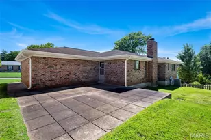9243 Roger Lee Ln, Saint Louis, MO 63126 - Photo 38