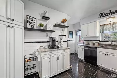 9135 Vasel Drive, Saint Louis, MO 63123 - Photo 18