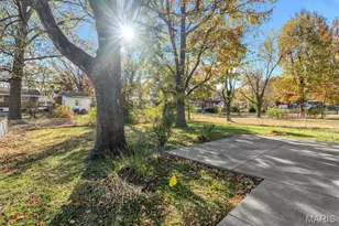 920 Lebon Dr, Saint Louis, MO 63137 - Photo 28