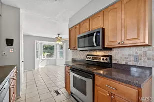 2202 White Cedar Ct, Chesterfield, MO 63017 - Photo 14