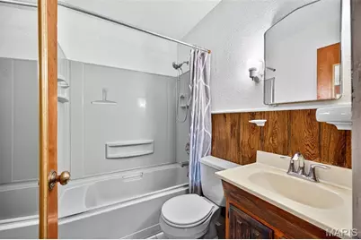 2456 Wieck Drive, Jennings, MO 63136 - Photo 24