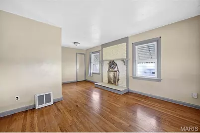 2456 Wieck Drive, Jennings, MO 63136 - Photo 10