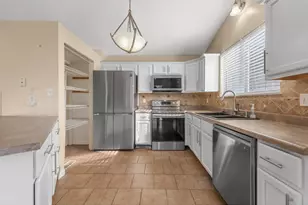 14314 Riverfront Dr, Florissant, MO 63034 - Photo 10