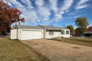 1823 Hudson Rd, Dellwood, MO 63136 - Photo 2