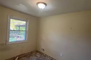 10125 Crown Point Dr, Unincorporated, MO 63136 - Photo 4