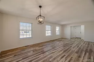 4086 Waterfall Dr, Florissant, MO 63034 - Photo 8