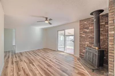 4086 Waterfall Drive, Florissant, MO 63034 - Photo 12