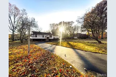 55 Queens Drive, Florissant, MO 63034 - Photo 4