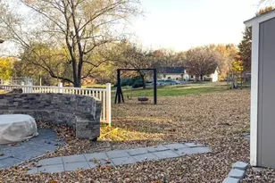 55 Queens Dr, Florissant, MO 63034 - Photo 8