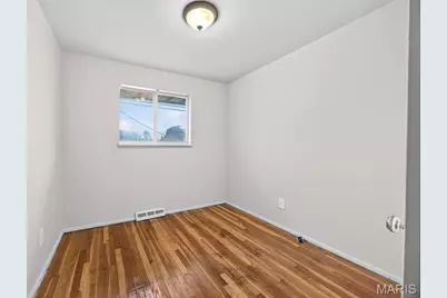 6902 Howdershell Road, Hazelwood, MO 63042 - Photo 10