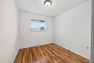 6902 Howdershell Rd, Hazelwood, MO 63042 - Photo 10