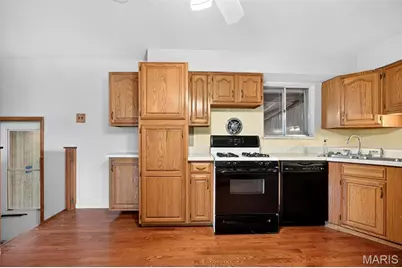 6902 Howdershell Road, Hazelwood, MO 63042 - Photo 24