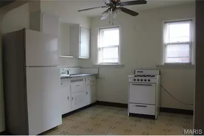 5021 Oleatha Avenue #2nd fl, Saint Louis, MO 63139 - Photo 4