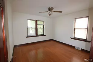 5021 Oleatha Ave, Saint Louis, MO 63139 - Photo 8