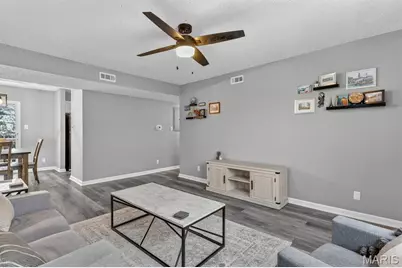 9206 Eager Road, Brentwood, MO 63144 - Photo 16