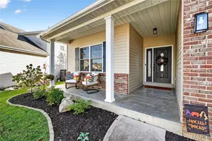 66 White Brook Ct, O'Fallon, MO 63366 - Photo 2