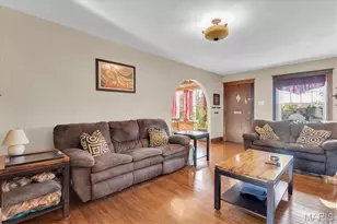 5975 N Cuba Ct, Saint Louis, MO 63139 - Photo 6