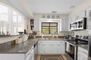 1940 Meadowtree Ln, Kirkwood, MO 63122 - Photo 10