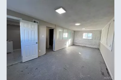 12 Trinity Lane, Florissant, MO 63031 - Photo 16