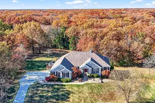 315 Oak Creek Farm Ct, Wentzville, MO 63385 - Photo 6