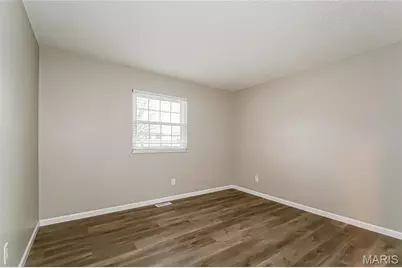 1875 Battlefield Drive, Florissant, MO 63031 - Photo 12