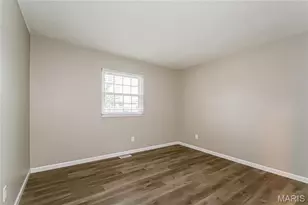 1875 Battlefield Dr, Florissant, MO 63031 - Photo 12