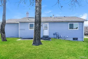 1716 Springhill Dr, O'Fallon, MO 63366 - Photo 14